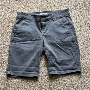 LOFT Women’s Charcoal Flat-Front Chino Shorts